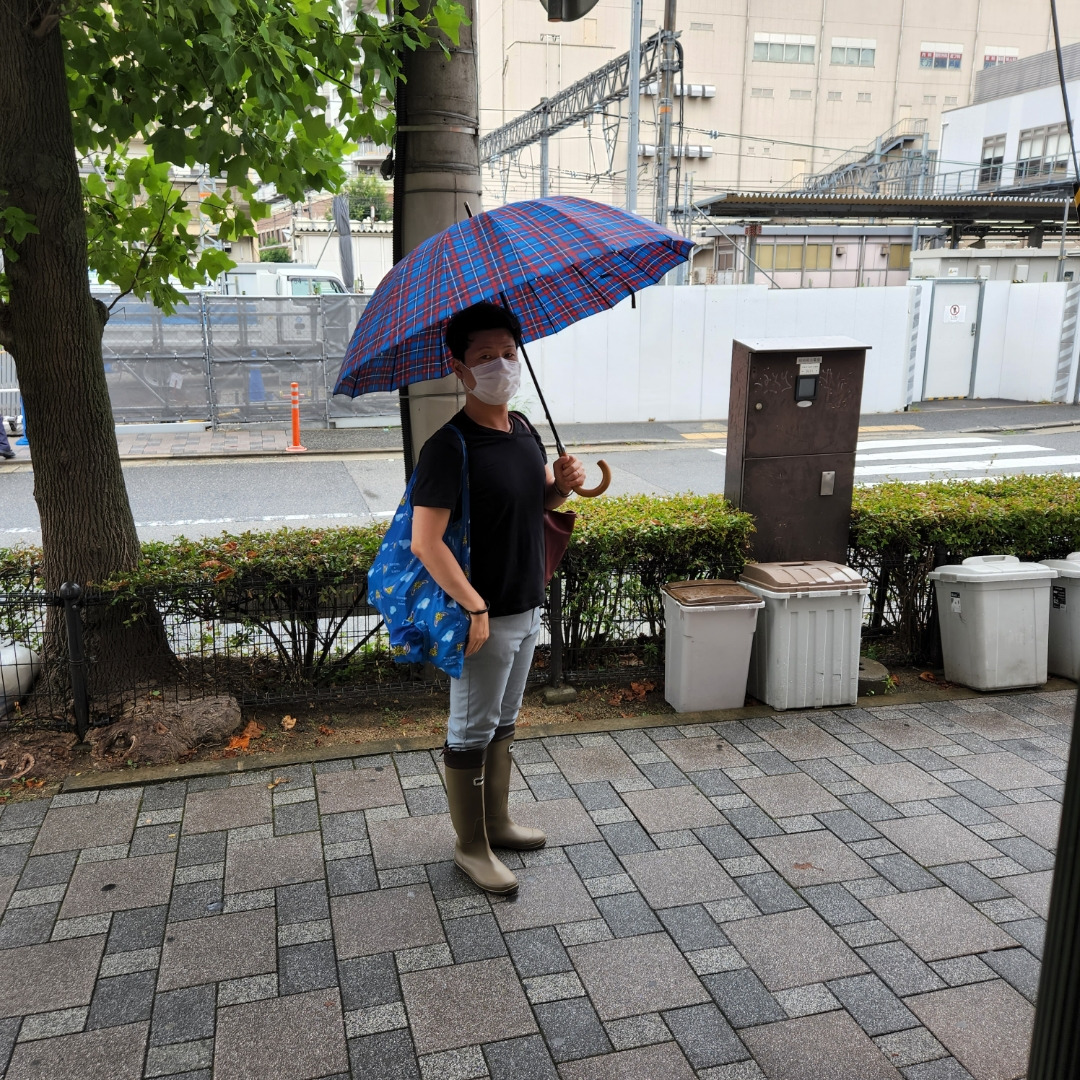 【教室ブログ】戻り梅雨で長靴出勤