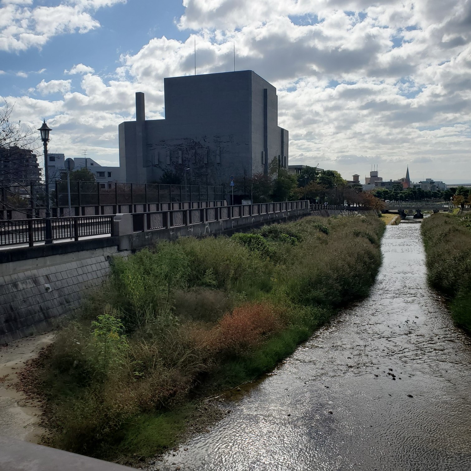 【芦屋のはるかぜ】芦屋市市民センター、ルナホール